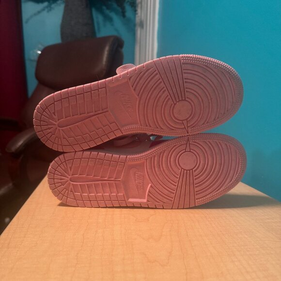 Nike Air Jordan 1 Mid Fierce Pink ~ 6.5Y (or 8W) - Picture 5 of 8